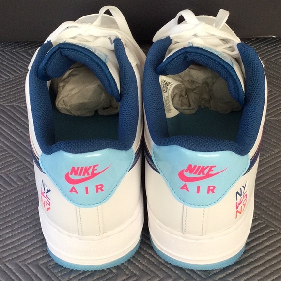 Nike Air Air Force 1 NY VS NY size 9.5 white/blue (aqua) sneakers for men. NWT - Picture 4 of 12
